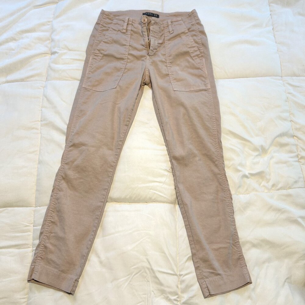 Level 99 lightweight cropped cargo style pants, size 26, putty/soft pink color